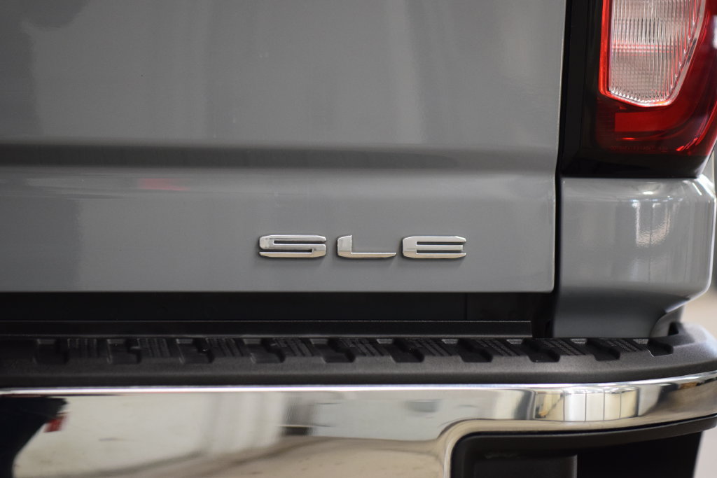 Used 2025 GMC Sierra 2500 SLE w/ SLE Value Package; AWD/4WD image 21