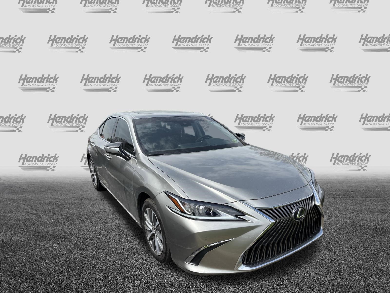 Used 2021 Lexus ES 300h w/ Premium Package image 3