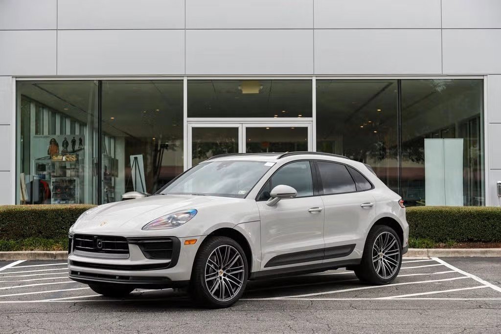 Certified 2025 Porsche Macan