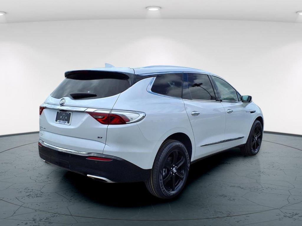 Used 2023 Buick Enclave Essence w/ Experience Buick Package image 7