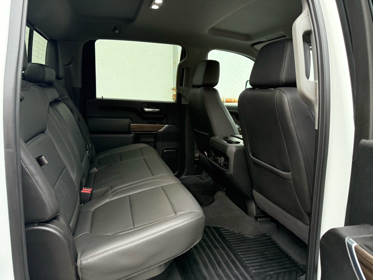 Used 2020 Chevrolet Silverado 2500 LT w/ Texas Edition image 11