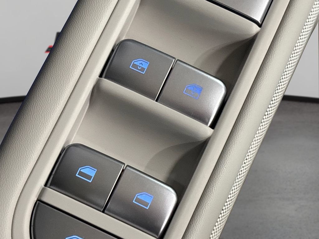 Certified 2023 Hyundai Ioniq 5 Limited w/ Cargo Package image 36