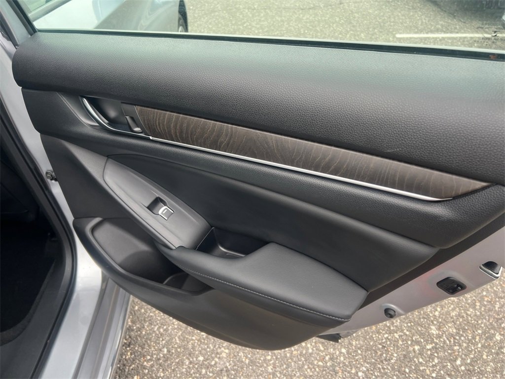 Used 2018 Honda Accord EX-L image 22