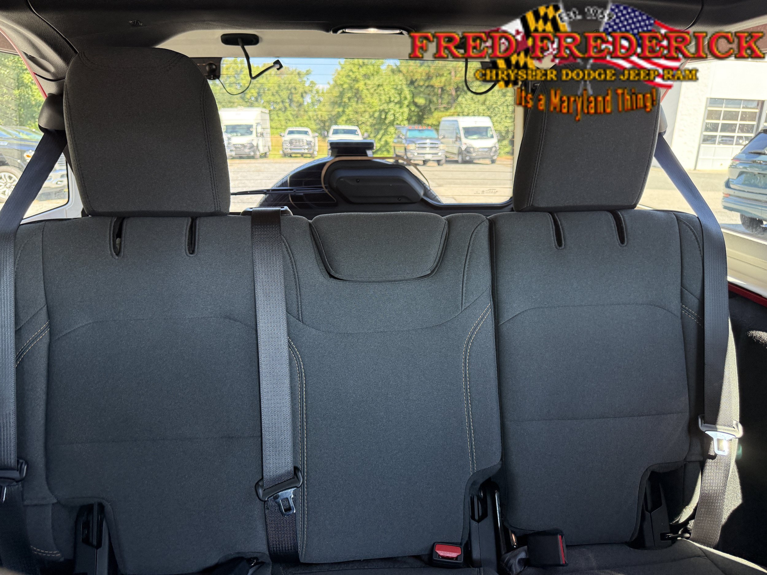 Used 2026 Jeep Wrangler Unlimited Sahara AWD/4WD image 17