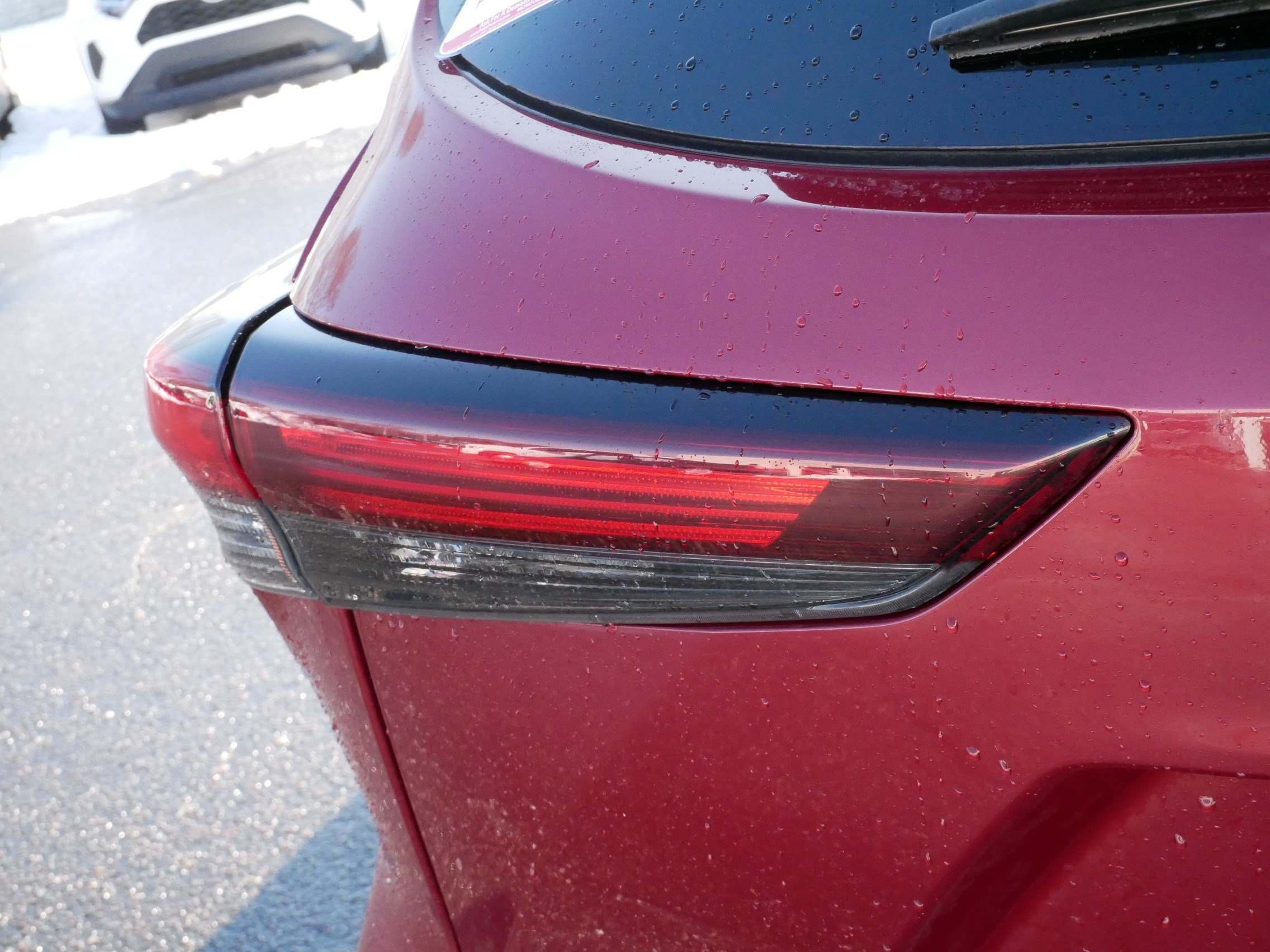 Certified 2024 Toyota Highlander LE AWD/4WD image 17