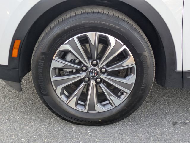 Certified 2025 Buick Envision Preferred image 12