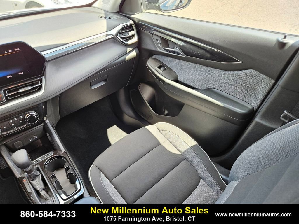 Used 2024 Chevrolet TrailBlazer LT image 15