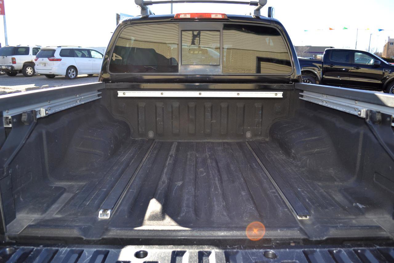 Used 2016 Nissan Frontier PRO-4X w/ Pro-4x Luxury Package image 8
