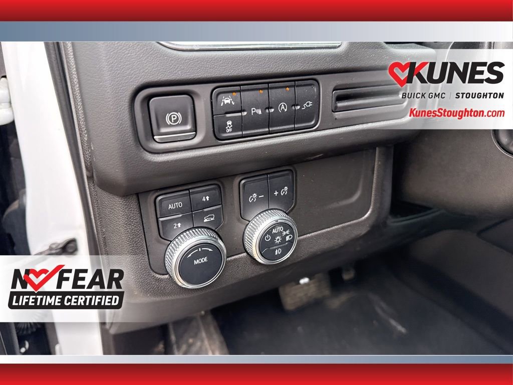 Used 2021 GMC Yukon XL SLT w/ SLT Luxury Package image 25