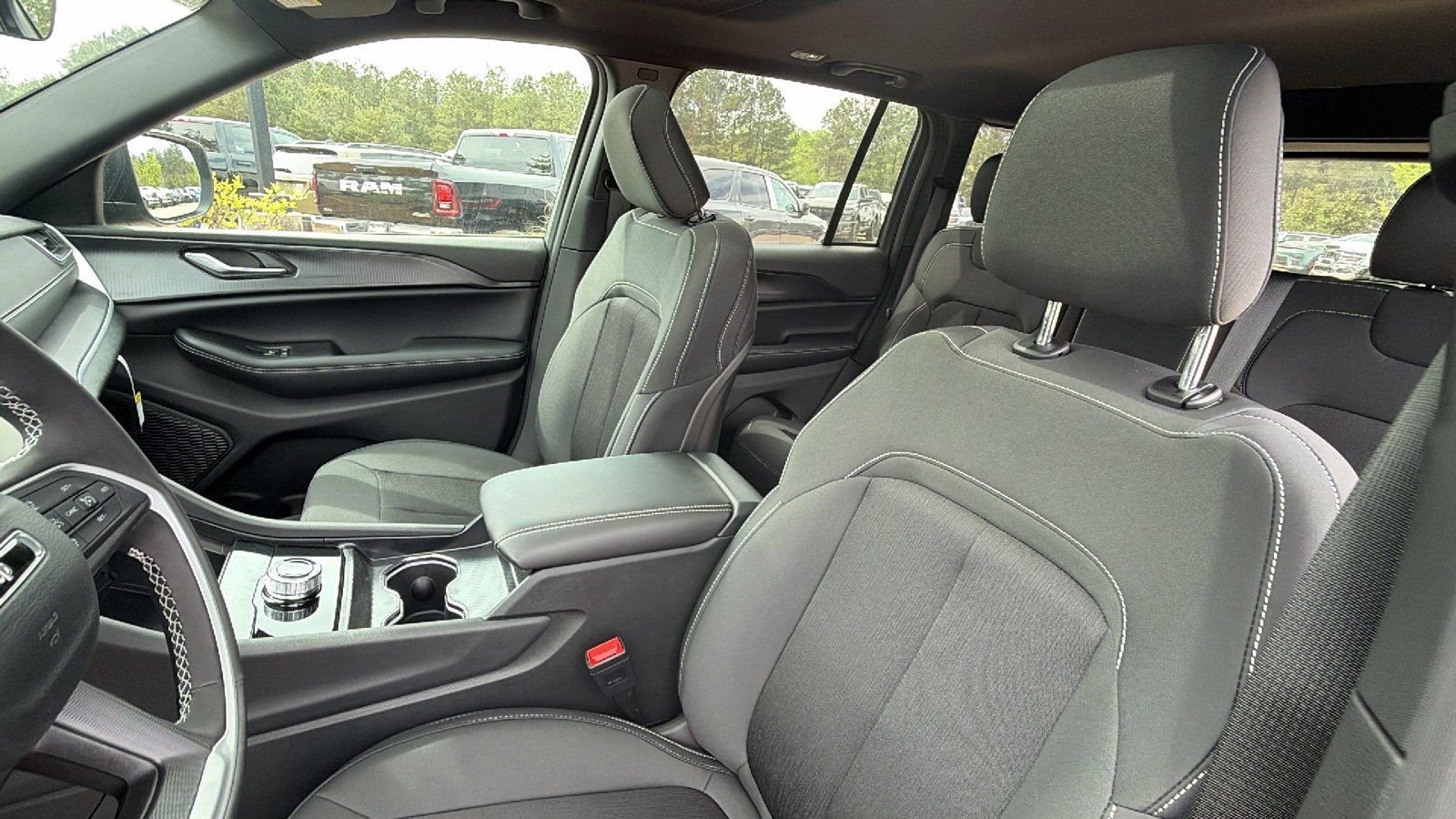 New 2026 Jeep Grand Cherokee Laredo X AWD/4WD image 17