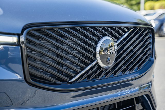 New 2026 Volvo XC60 B5 Ultra w/ Protection Package Premier image 11