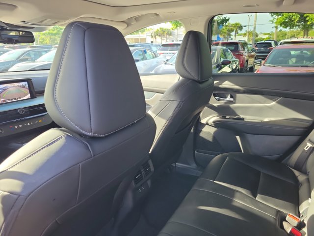 Used 2025 Nissan Murano SL w/ Cargo Package AWD/4WD image 13