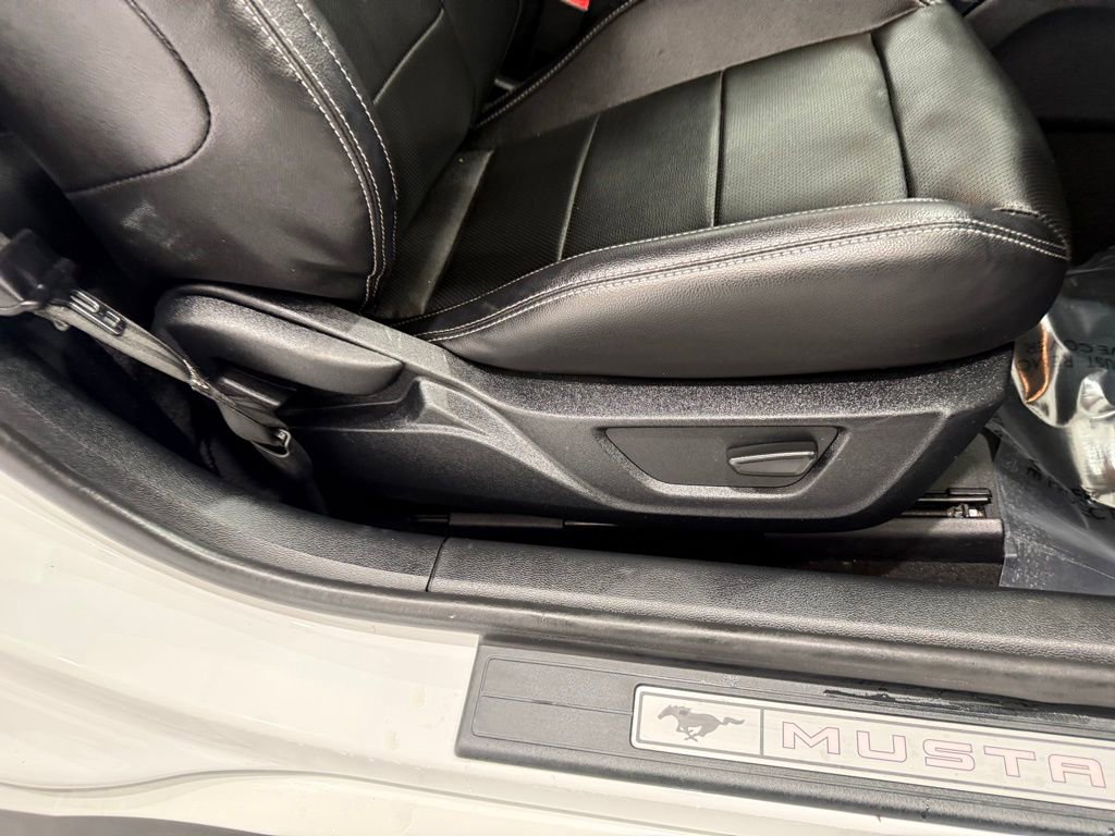 Used 2022 Ford Mustang Premium image 18