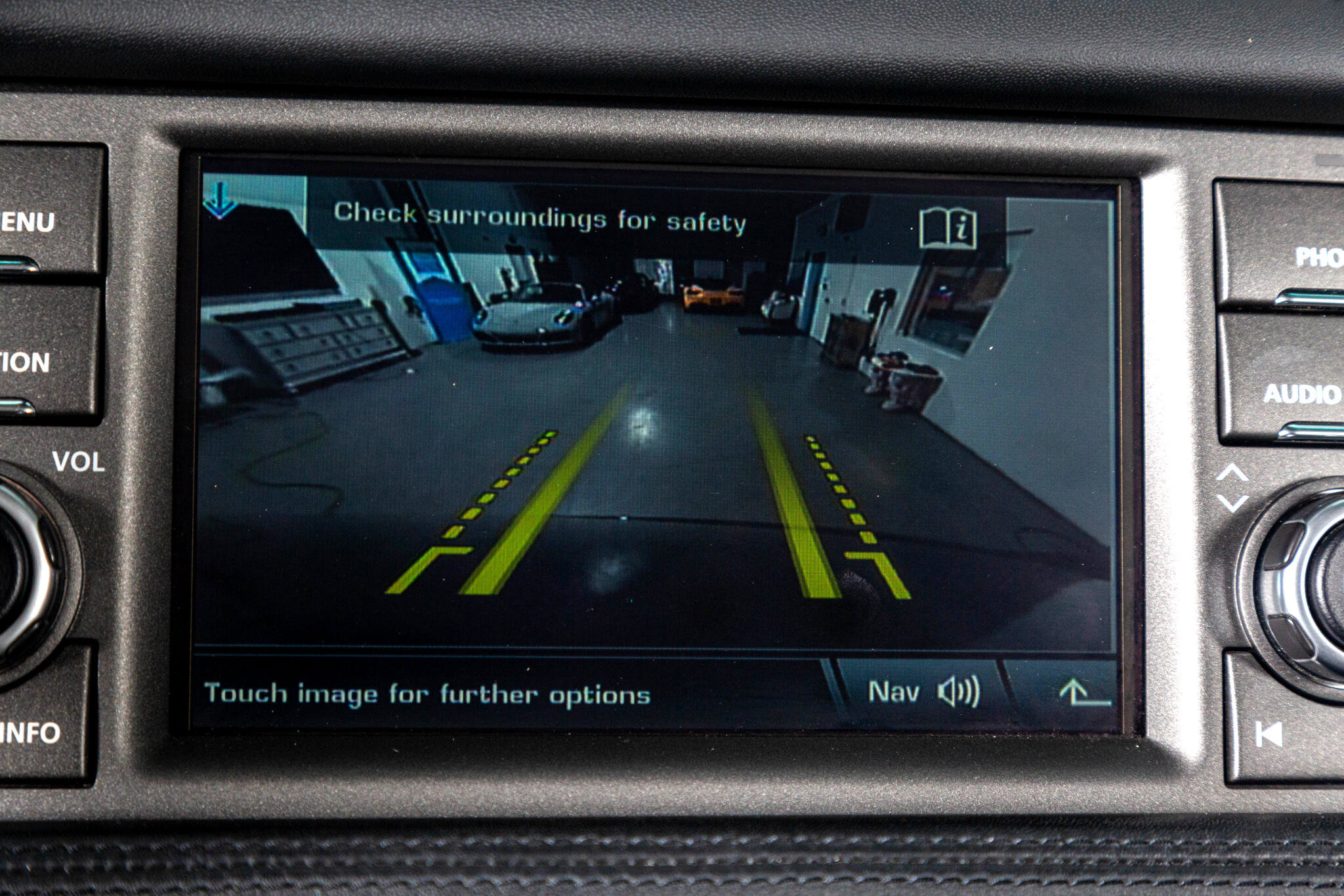 Used 2011 Land Rover Range Rover Autobiography image 40