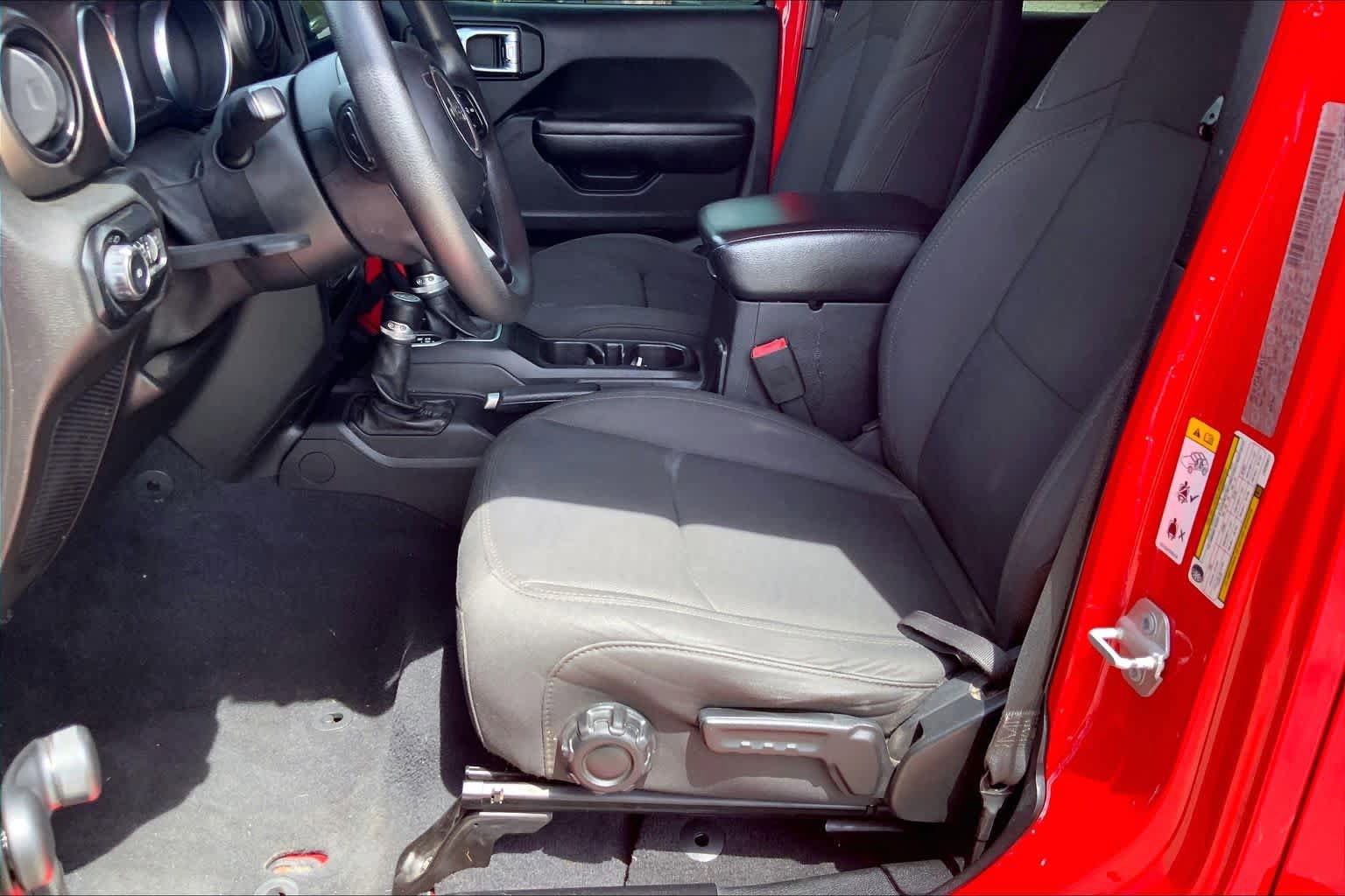 Used 2018 Jeep Wrangler Unlimited Sport AWD/4WD image 8
