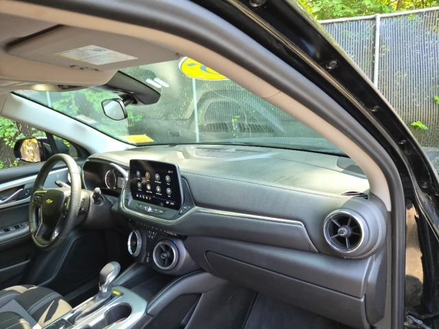 Used 2025 Chevrolet Blazer LT AWD/4WD image 10