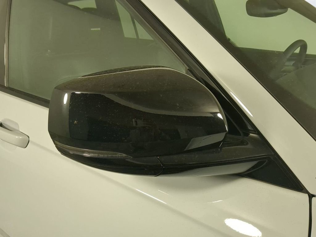 Used 2024 Jeep Grand Cherokee L Laredo image 12