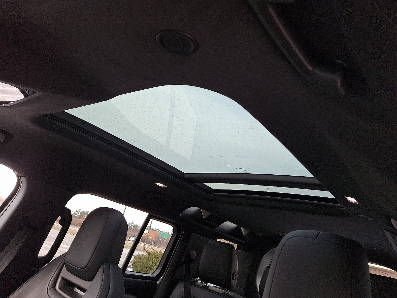 New 2026 Land Rover Defender 110 OCTA image 12