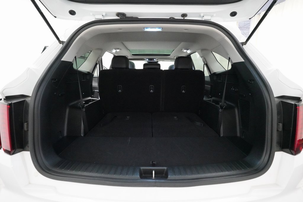 Certified 2022 Kia Sorento S w/ Panoramic Sunroof Package image 10