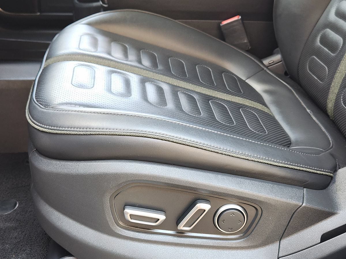 Used 2024 Rivian R1S Adventure Dual AWD/4WD image 41