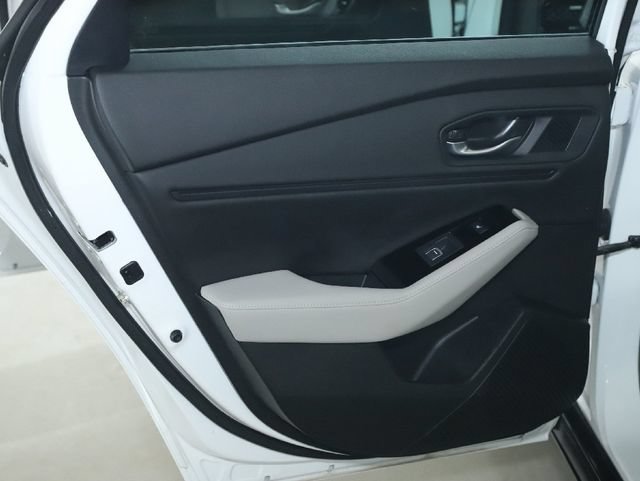 Used 2025 Honda Accord Touring image 14