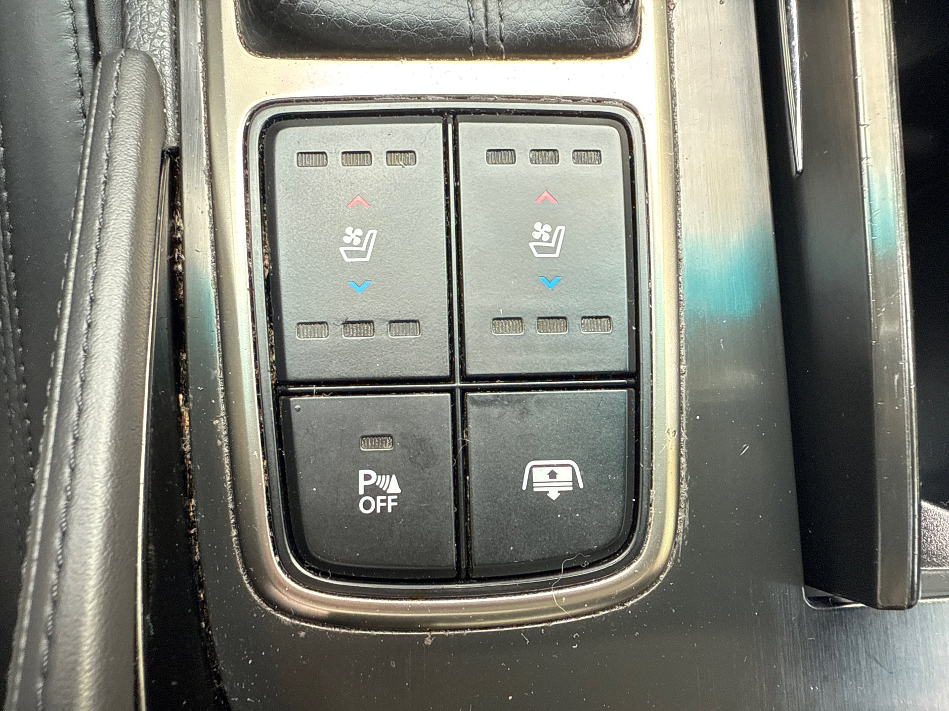 Used 2013 Hyundai Azera w/ Technology Pkg FWD image 26