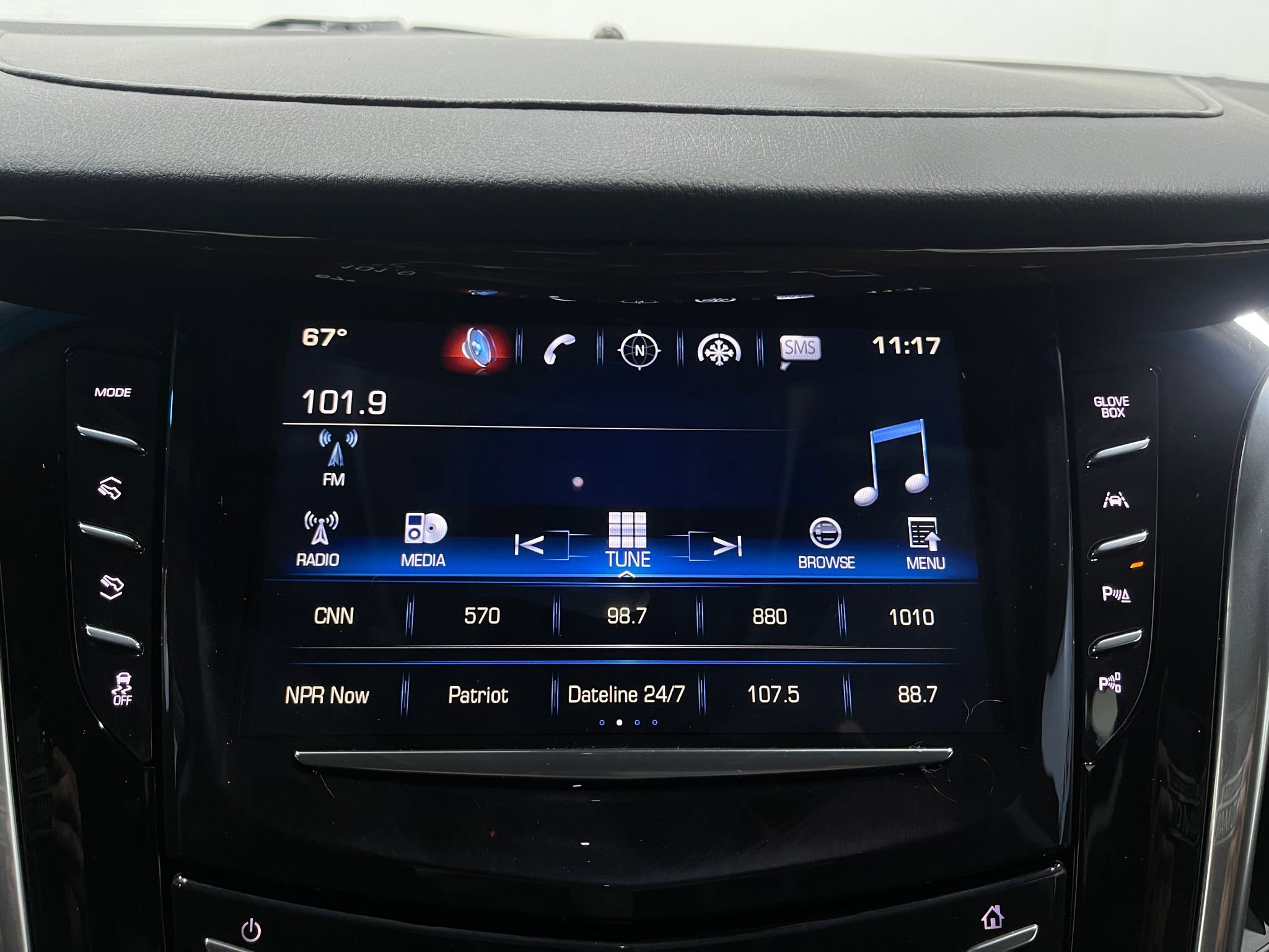 Used 2019 Cadillac Escalade ESV Luxury image 23