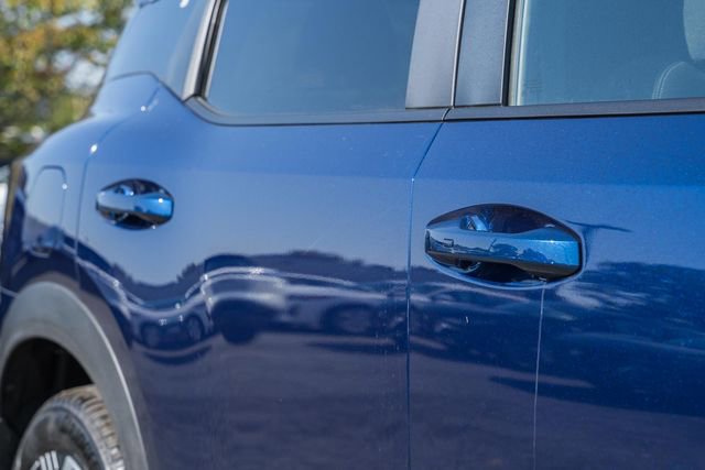 New 2026 Nissan Kicks SV image 14