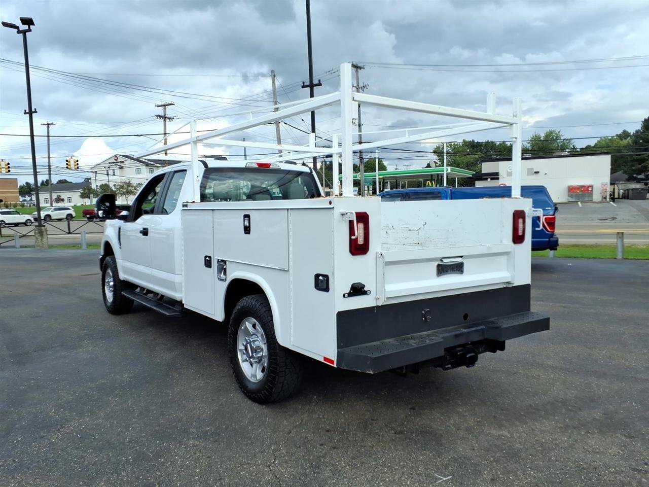Used 2022 Ford F250 XL w/ Power Equipment Group AWD/4WD image 7