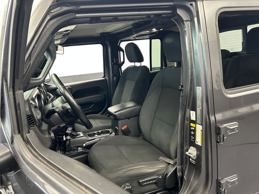 Used 2022 Jeep Gladiator Sport image 10