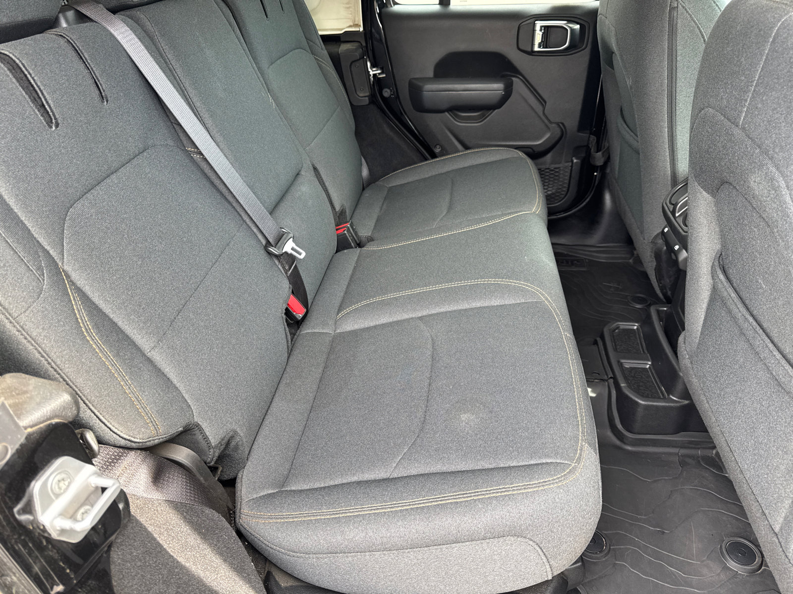 Used 2025 Jeep Wrangler Willys image 16