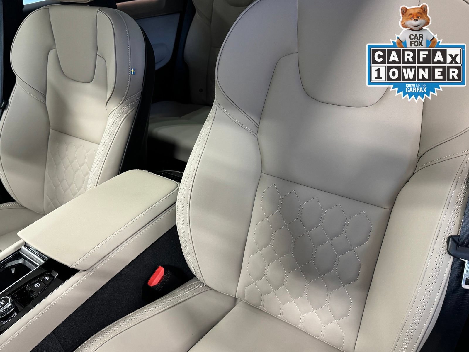 Used 2026 Volvo XC90 T8 Plus w/ Protection Package Premier AWD/4WD image 32