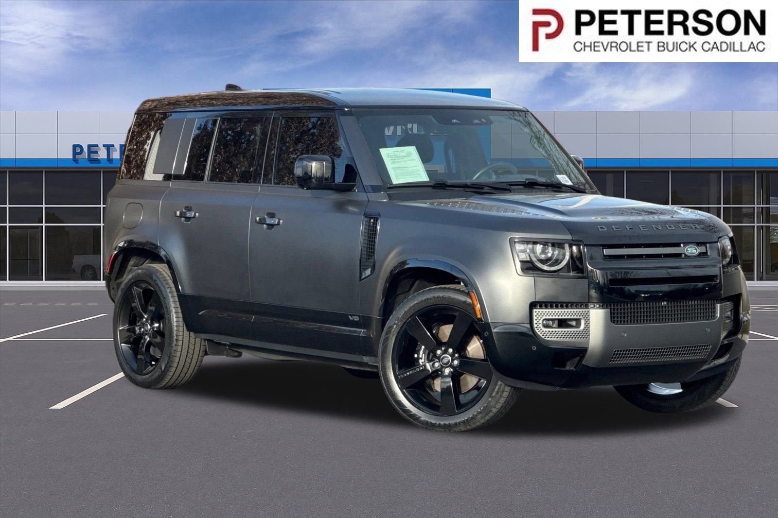Used 2025 Land Rover Defender 110 V8 image 1
