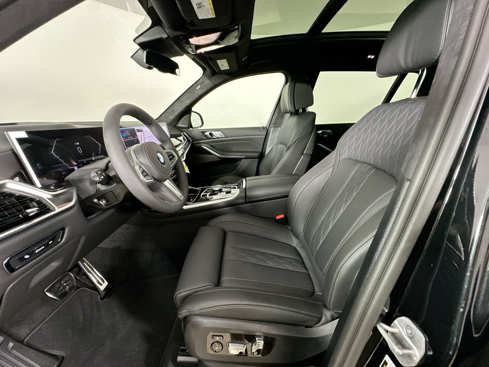 New 2027 BMW X7 xDrive40i w/ M Sport Package AWD/4WD image 32