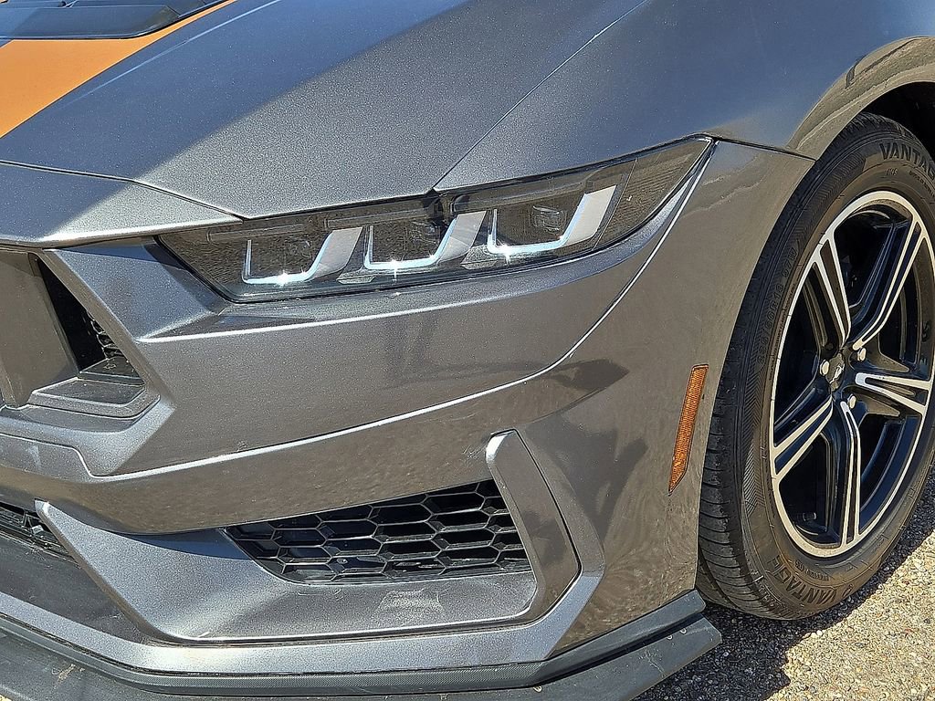 Used 2024 Ford Mustang EcoBoost image 11