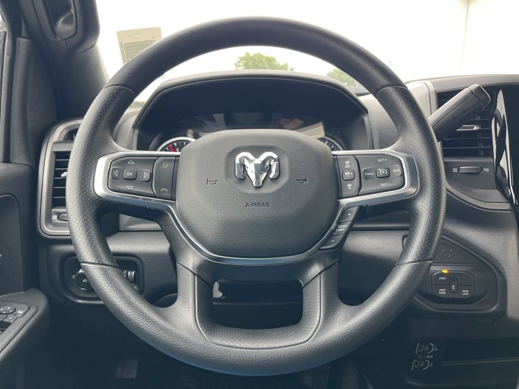 New 2025 RAM 5500 Tradesman AWD/4WD image 13