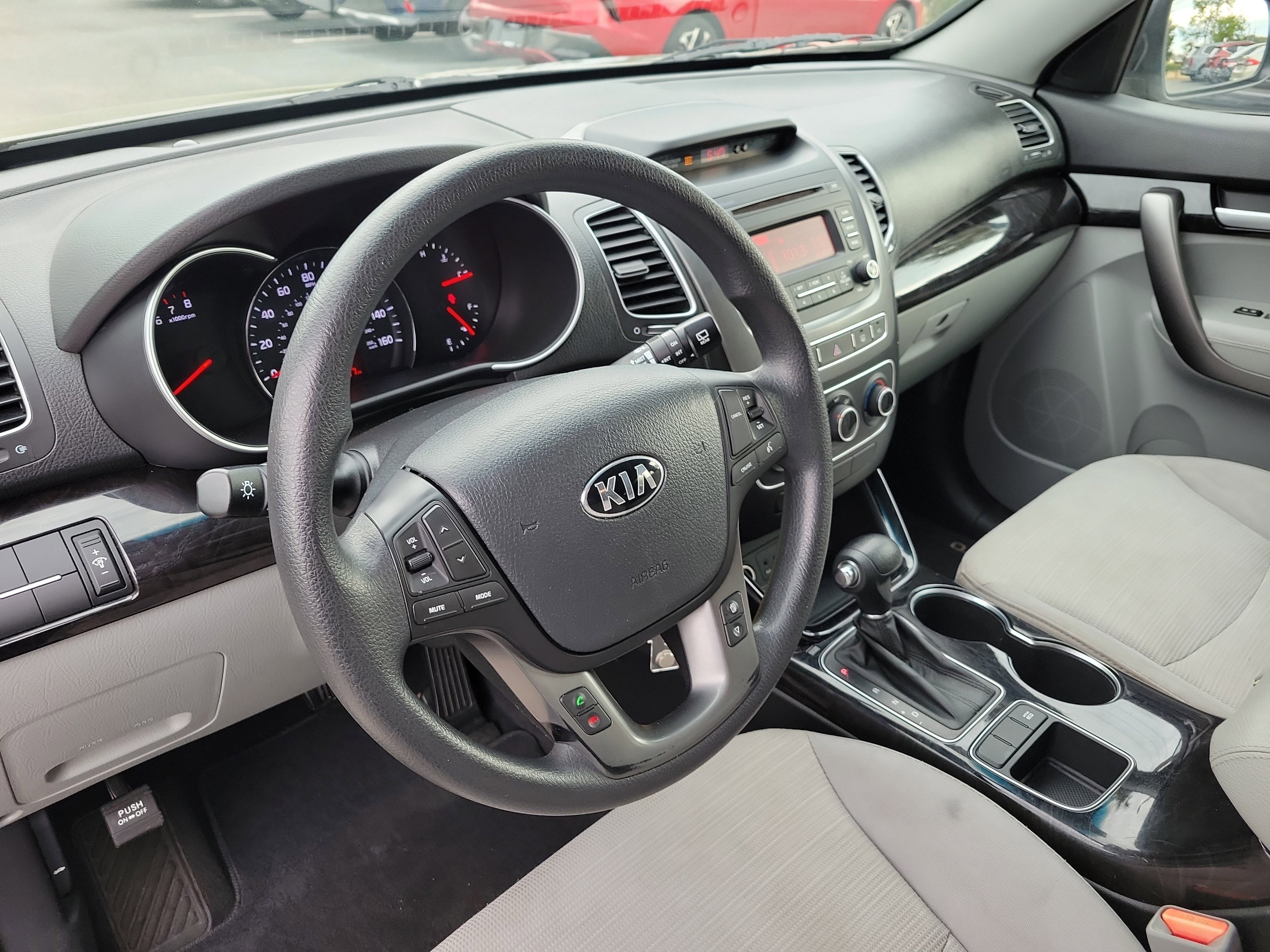 Used 2015 Kia Sorento LX image 22