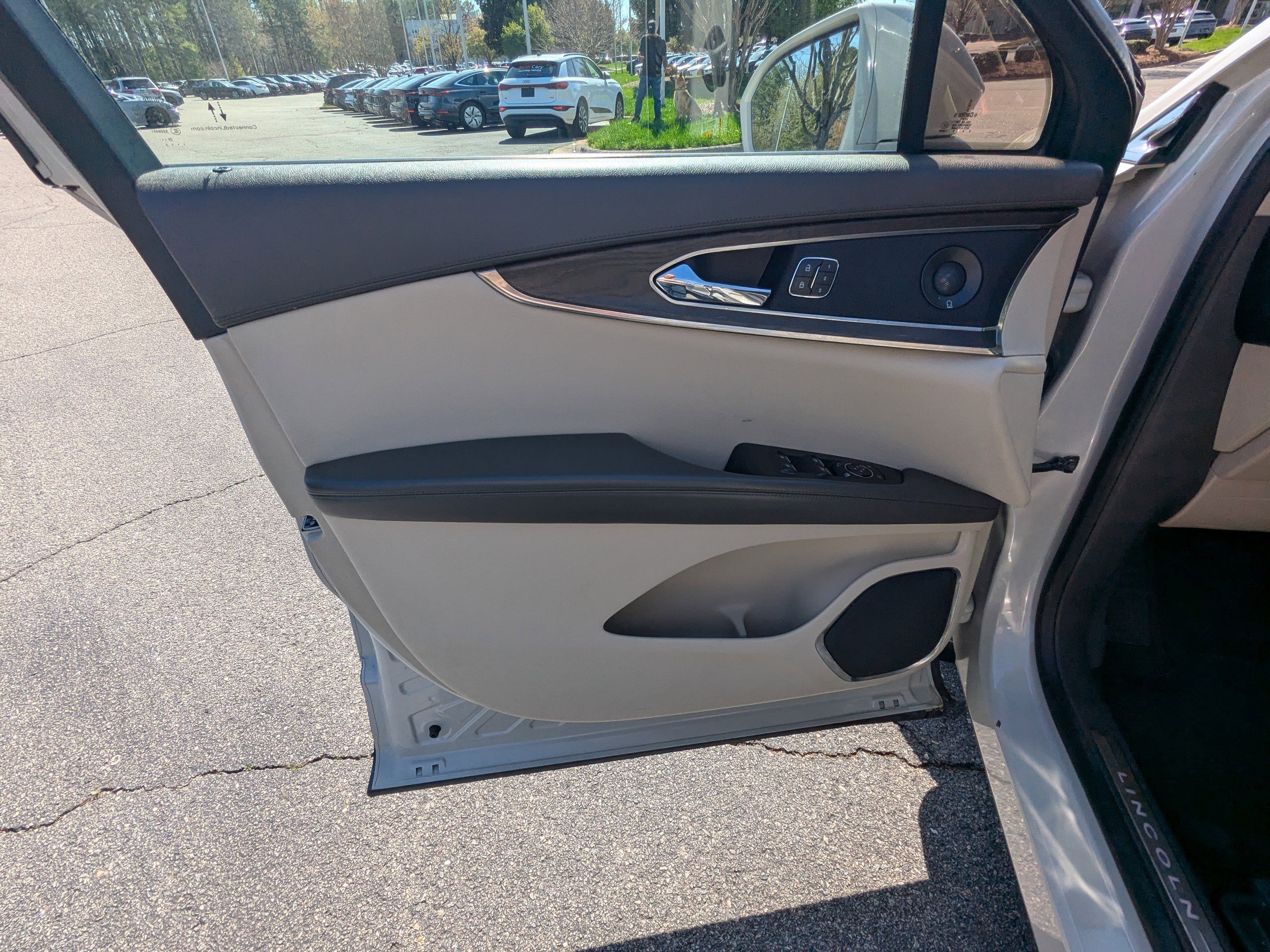 Used 2020 Lincoln Nautilus Reserve image 18