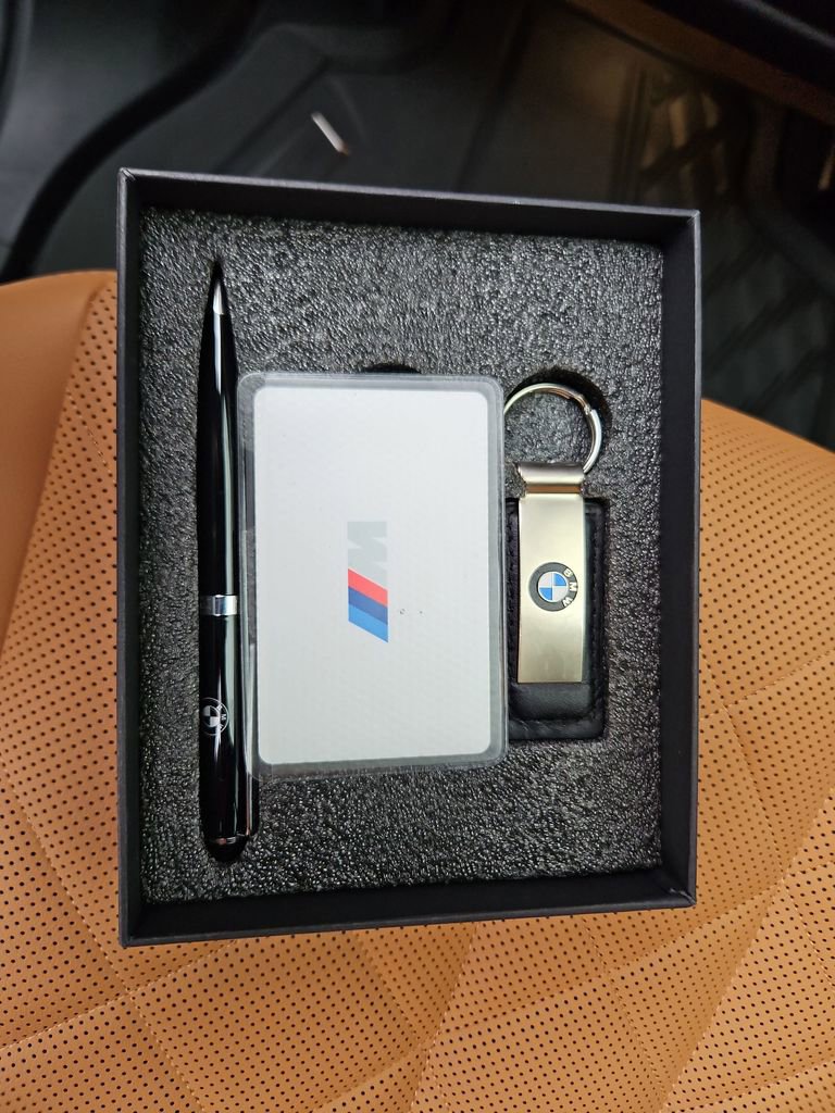 Used 2023 BMW X5 xDrive40i w/ Executive Package image 44