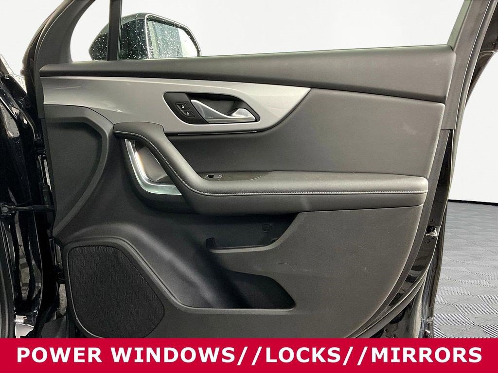 Used 2024 Chevrolet Blazer LT w/ Convenience Package FWD image 25