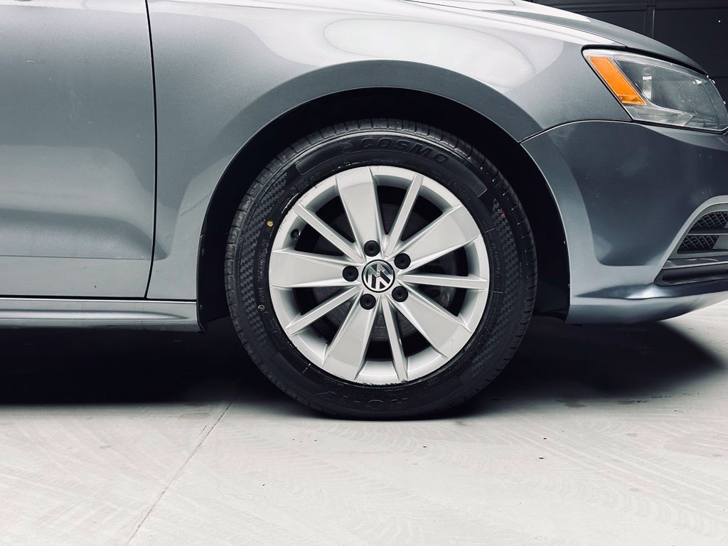 Used 2015 Volkswagen Jetta TDI SE FWD image 43