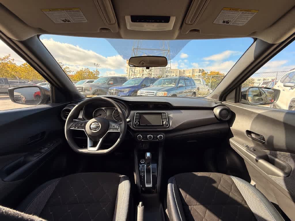 Used 2018 Nissan Kicks S FWD image 9