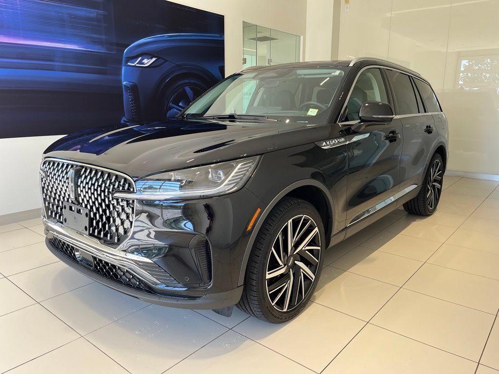 Used 2026 Lincoln Aviator Reserve AWD/4WD image 1
