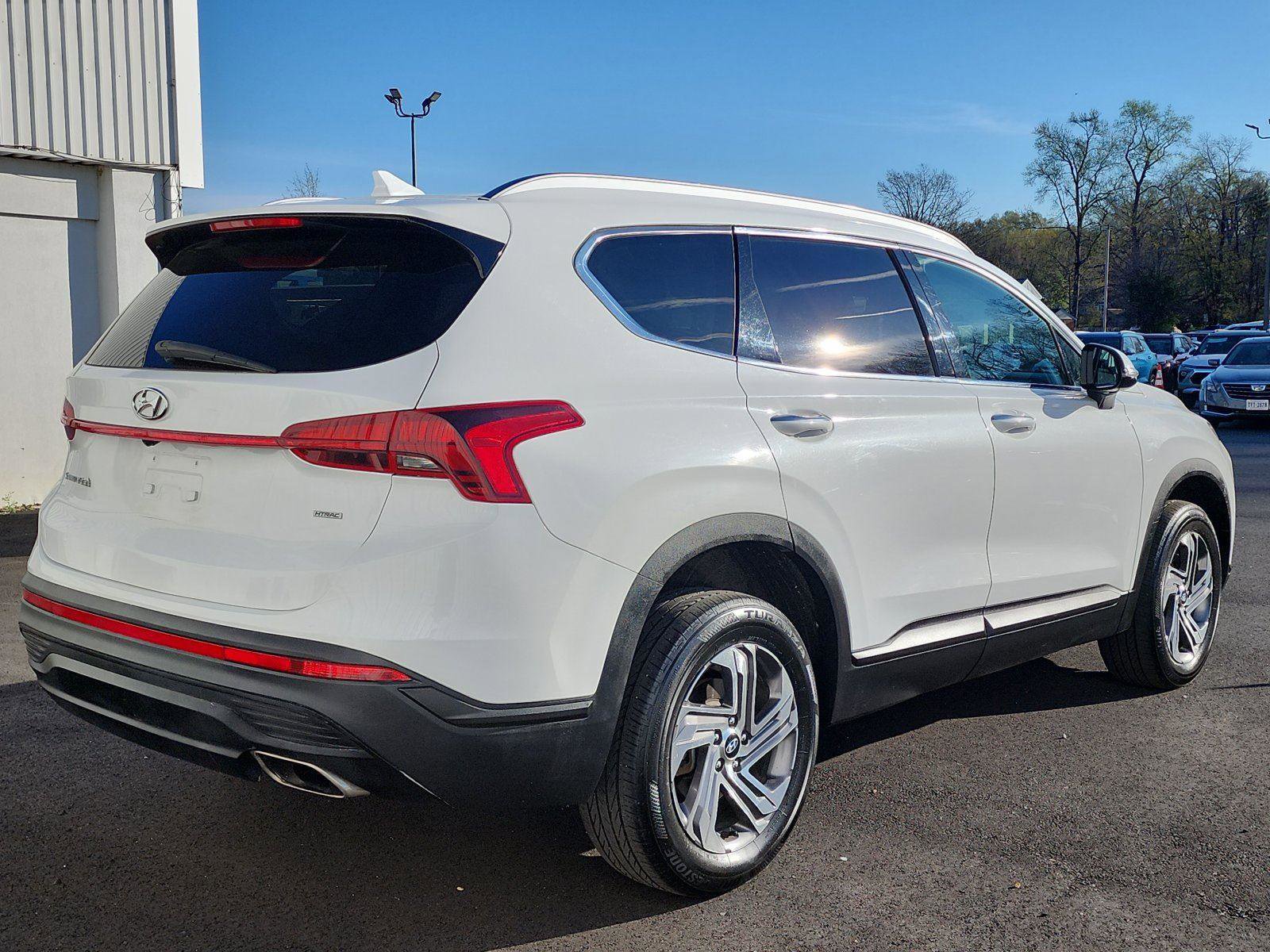 Used 2023 Hyundai Santa Fe SEL image 5