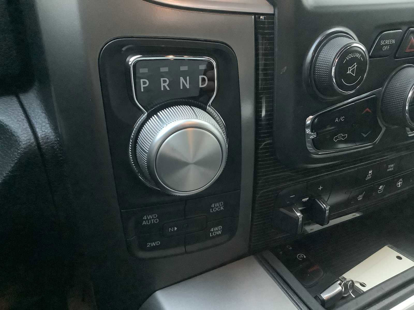 Used 2017 RAM 1500 Limited image 18