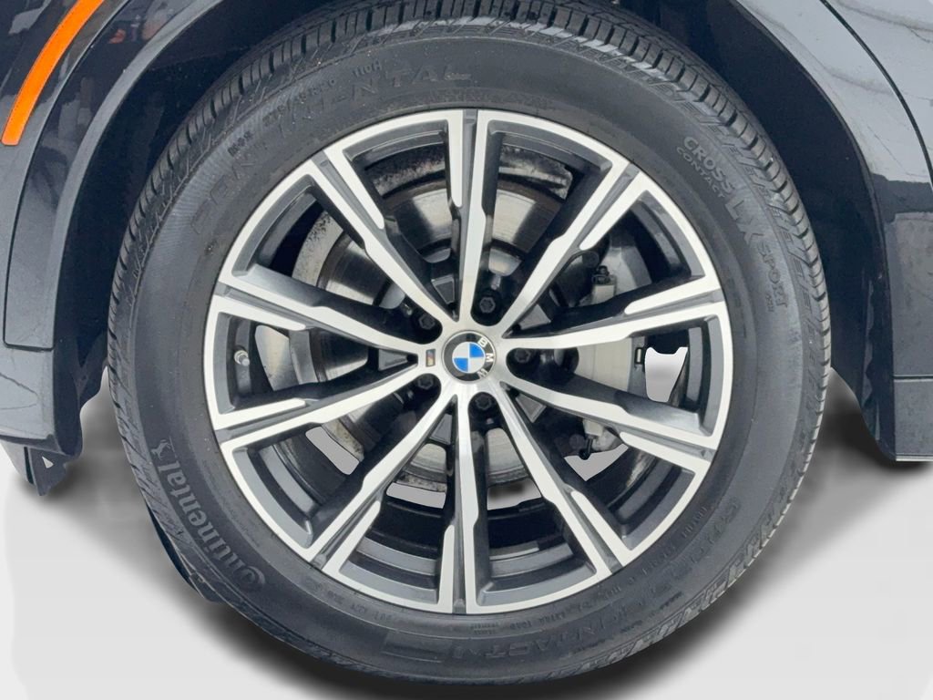 Used 2021 BMW X6 xDrive40i w/ M Sport Package image 57