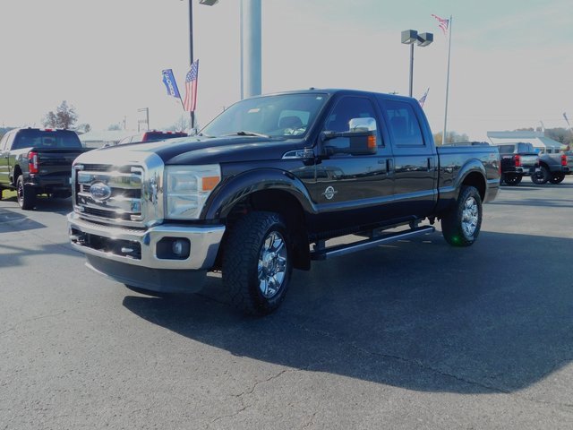 Used 2016 Ford F250 Lariat w/ Lariat Chrome Package image 4