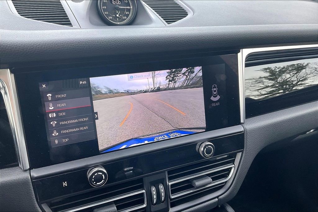 Used 2022 Porsche Macan S image 21