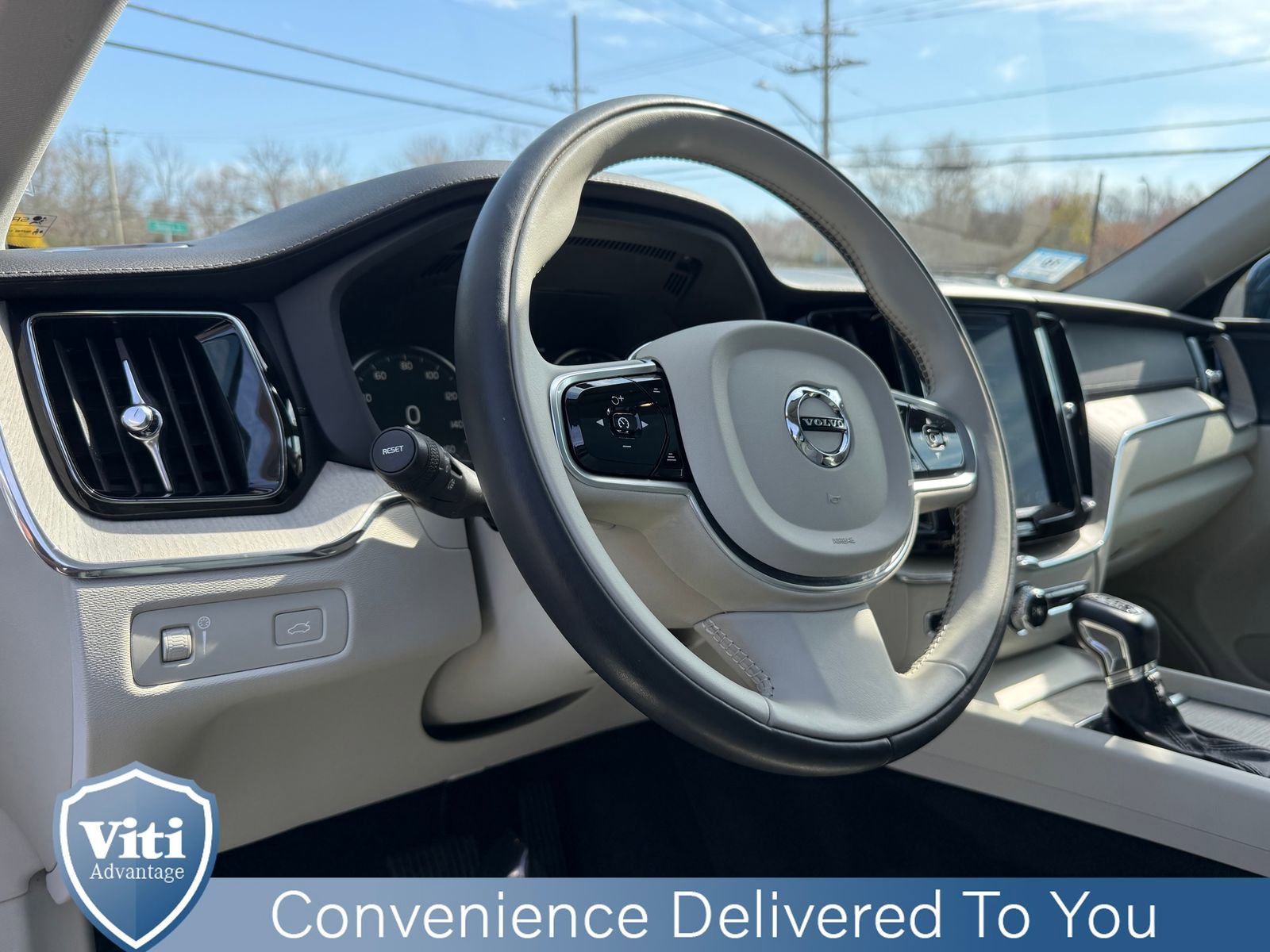 Used 2020 Volvo XC60 T5 Inscription AWD/4WD image 17