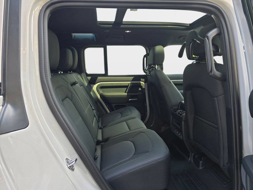 New 2026 Land Rover Defender 110 S AWD/4WD image 11